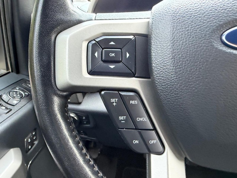 Ford Super Duty F-250 SRW Vehicle Image 10