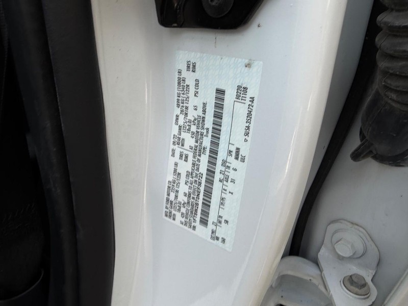 Ford Super Duty F-250 SRW Vehicle Image 20