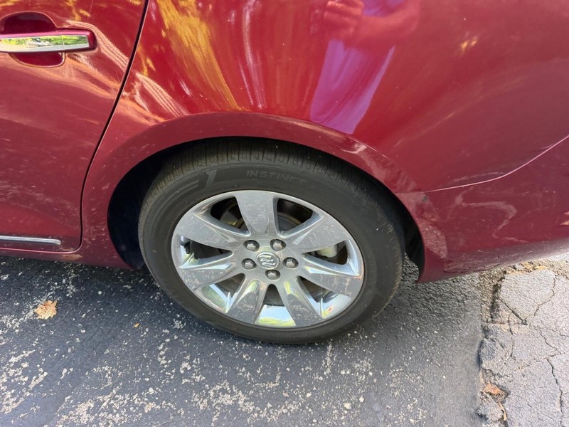 Buick LaCrosse Vehicle Image 06