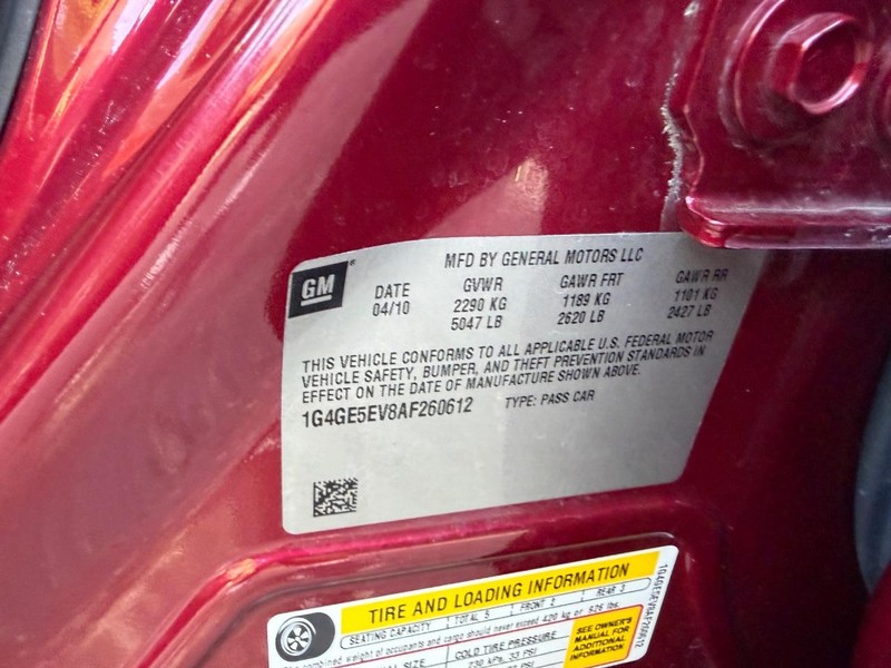 Buick LaCrosse Vehicle Image 19