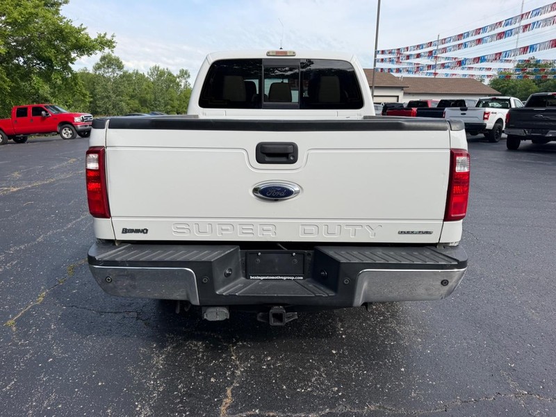 Ford Super Duty F-250 SRW Vehicle Image 04