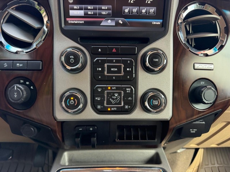Ford Super Duty F-250 SRW Vehicle Image 13