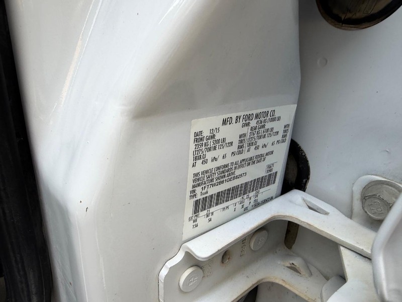 Ford Super Duty F-250 SRW Vehicle Image 20