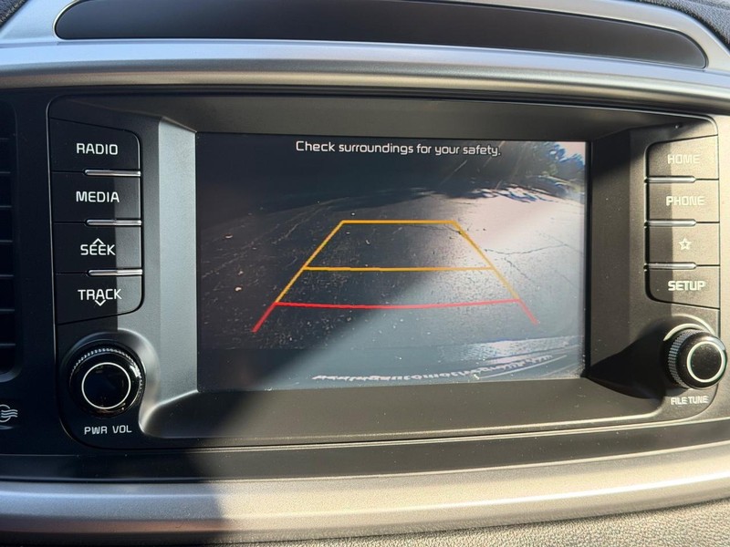 Kia Sorento Vehicle Image 20