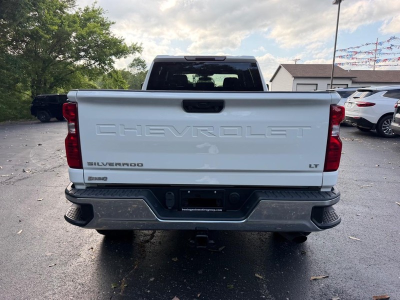 Chevrolet Silverado 2500HD Vehicle Image 04