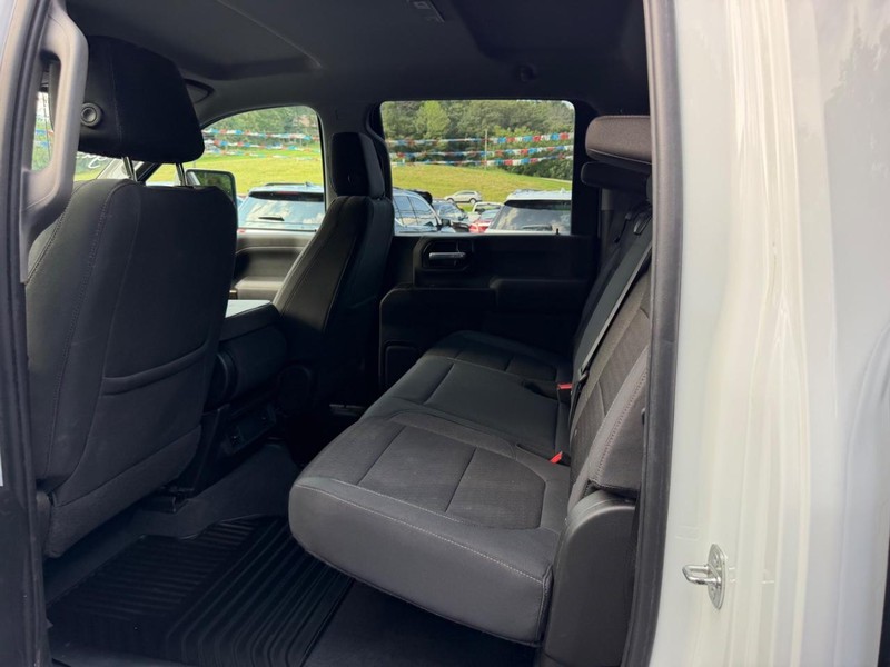 Chevrolet Silverado 2500HD Vehicle Image 07
