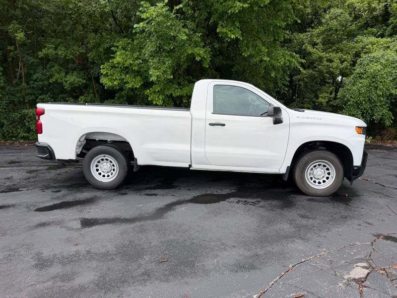 Chevrolet Silverado 1500 Vehicle Image 02