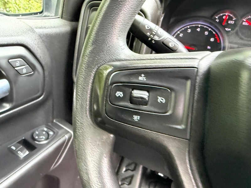 Chevrolet Silverado 1500 Vehicle Image 09
