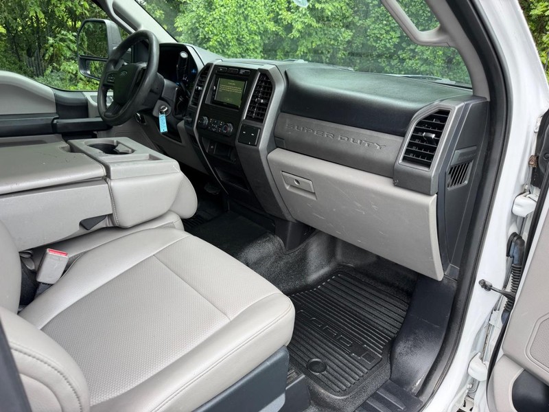 Ford Super Duty F-250 SRW Vehicle Image 07