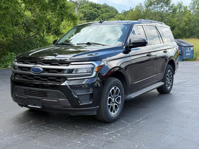 Ford Expedition Vehicle Image 15