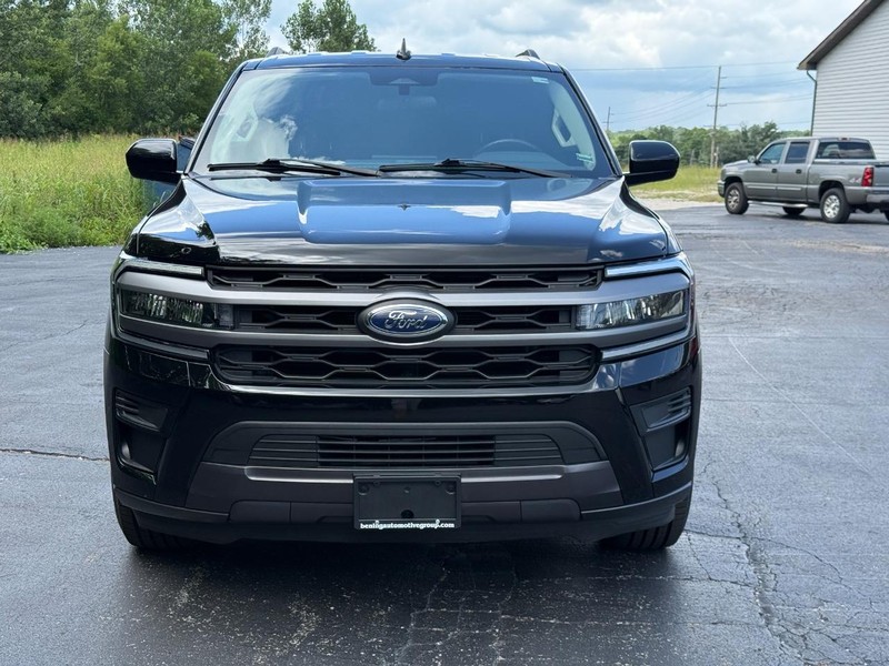 Ford Expedition Vehicle Image 16