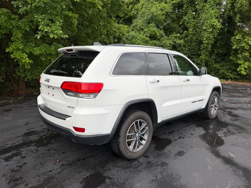 Jeep Grand Cherokee Vehicle Image 03
