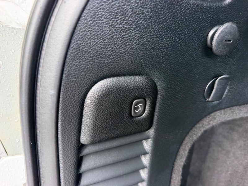 Jeep Grand Cherokee Vehicle Image 06
