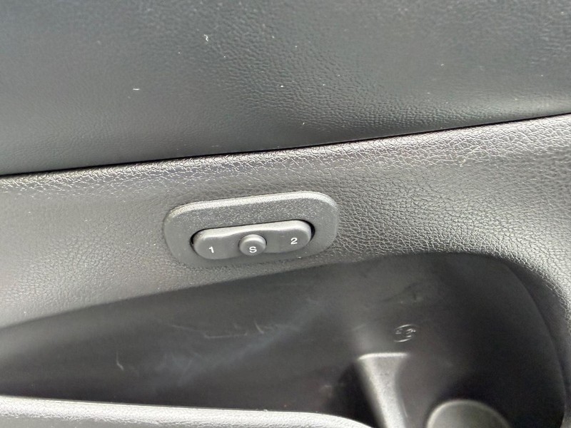 Jeep Grand Cherokee Vehicle Image 19
