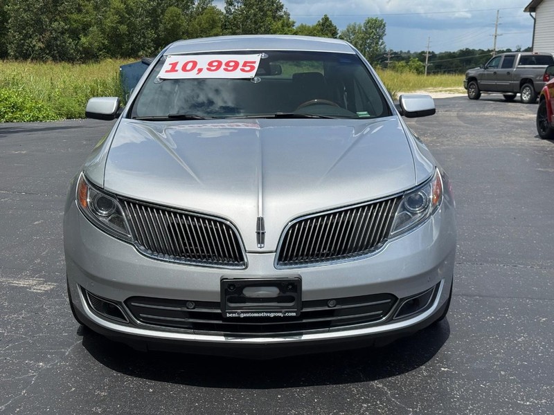 Lincoln MKS Vehicle Image 09