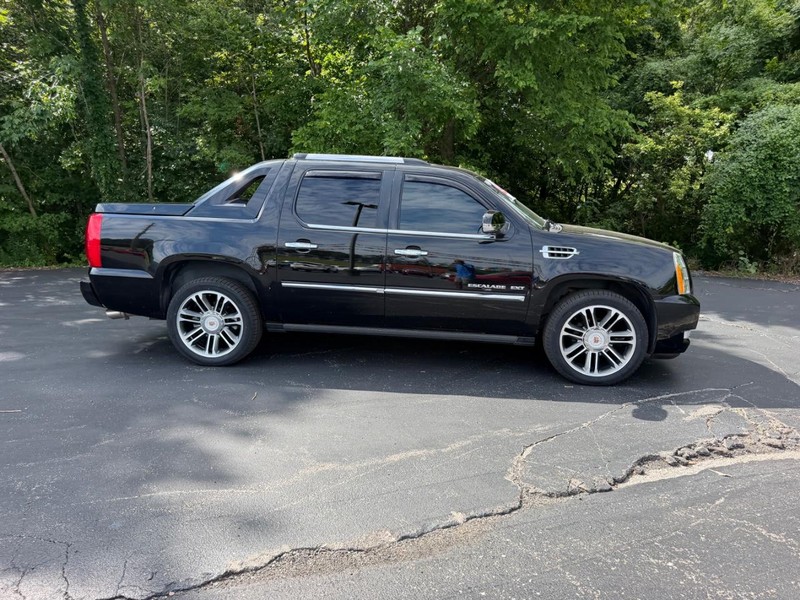 Cadillac Escalade EXT Vehicle Image 02