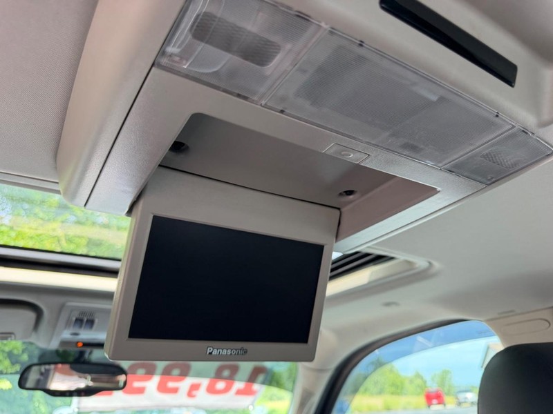 Cadillac Escalade EXT Vehicle Image 09