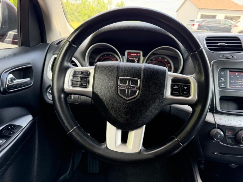 Dodge Journey Vehicle Image 11