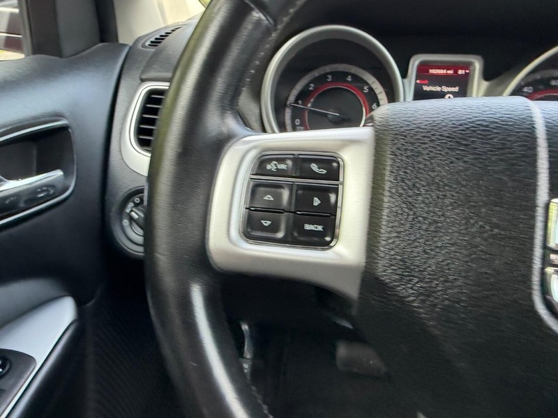 Dodge Journey Vehicle Image 12