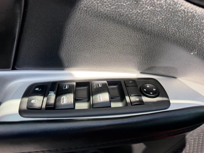 Dodge Journey Vehicle Image 18