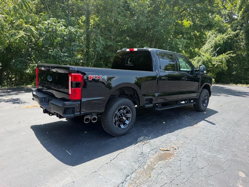 Ford Super Duty F-250 SRW Vehicle Image 03