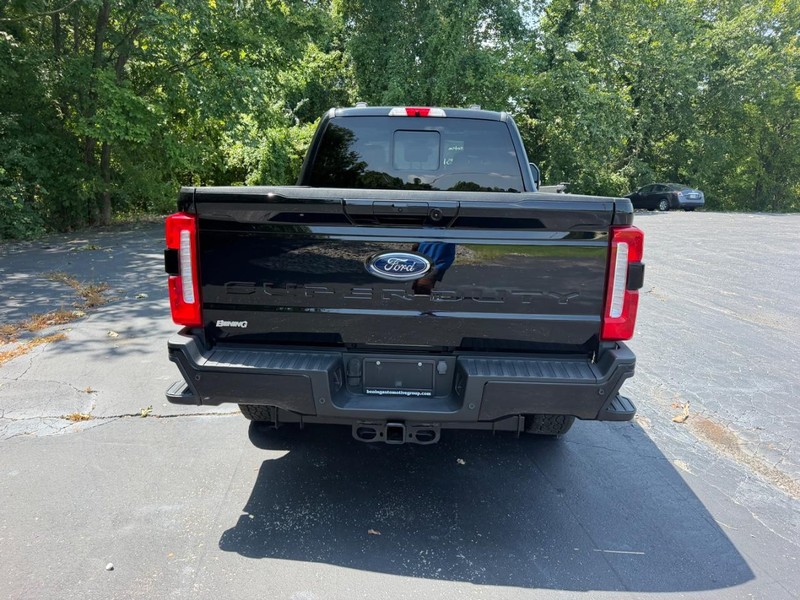 Ford Super Duty F-250 SRW Vehicle Image 04