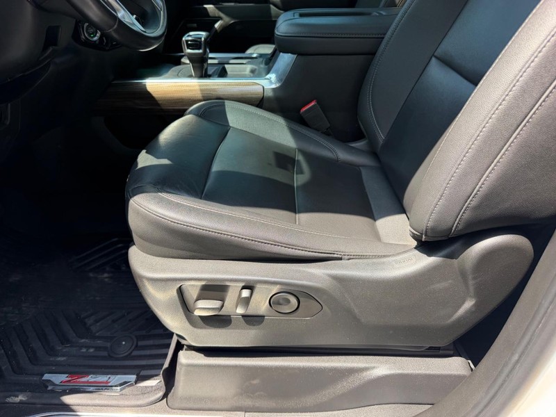 Chevrolet Silverado 1500 Vehicle Image 18