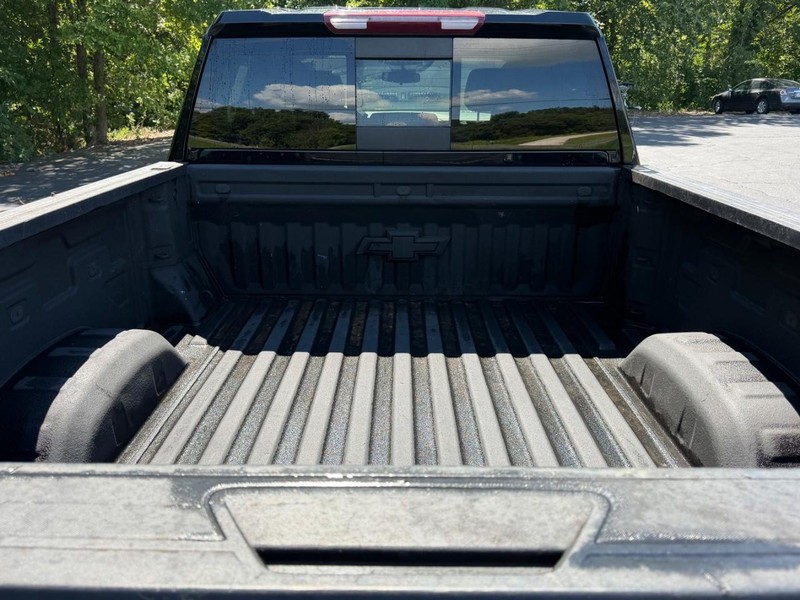 Chevrolet Silverado 2500HD Vehicle Image 05