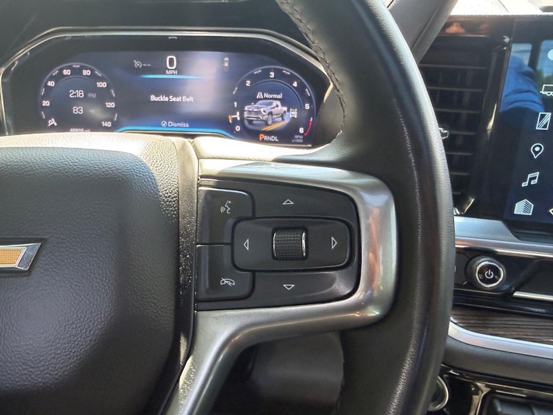 Chevrolet Silverado 2500HD Vehicle Image 12