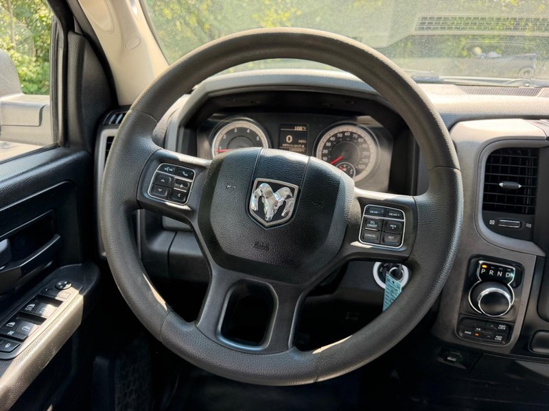 Ram 1500 Classic Vehicle Image 09