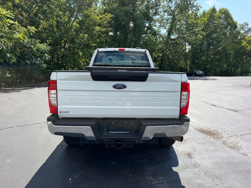 Ford Super Duty F-250 SRW Vehicle Image 04
