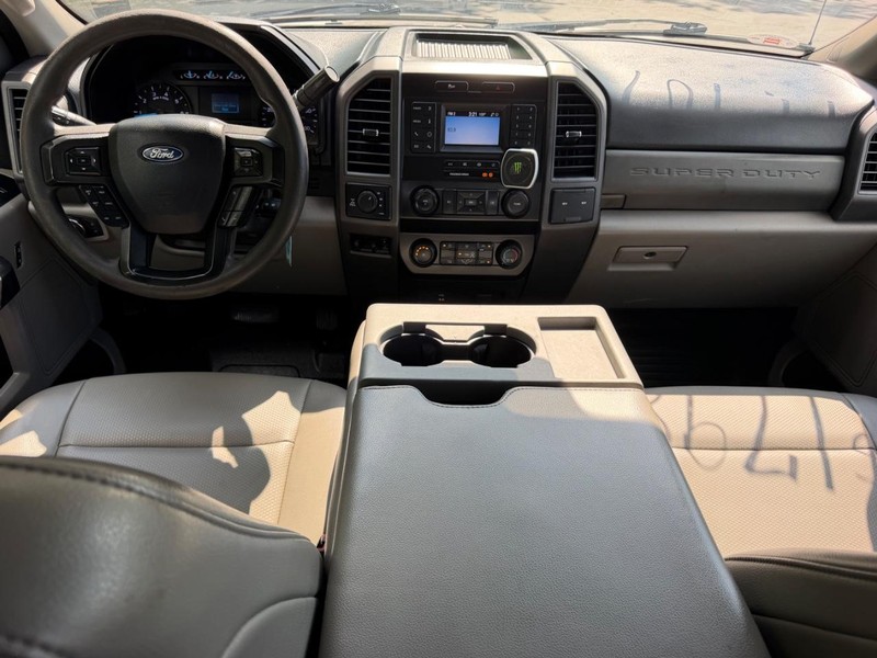 Ford Super Duty F-250 SRW Vehicle Image 08