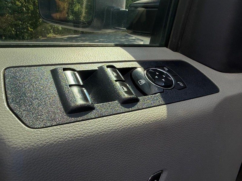 Ford Super Duty F-250 SRW Vehicle Image 15
