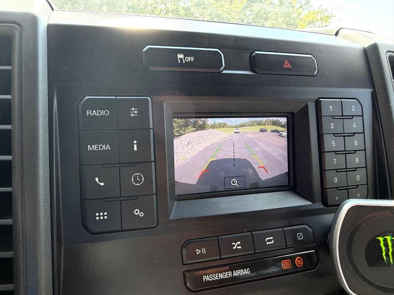 Ford Super Duty F-250 SRW Vehicle Image 18