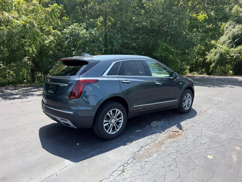 Cadillac XT5 Vehicle Image 03
