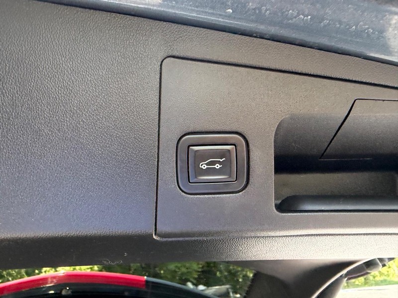 Cadillac XT5 Vehicle Image 06