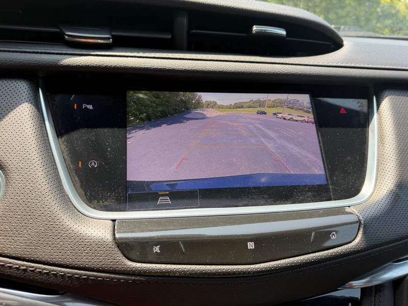 Cadillac XT5 Vehicle Image 22