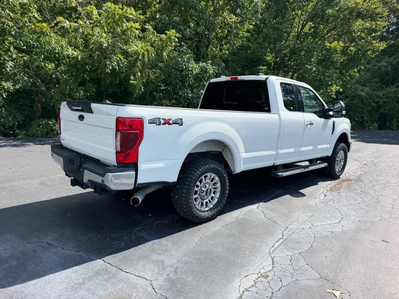 Ford Super Duty F-250 SRW Vehicle Image 03