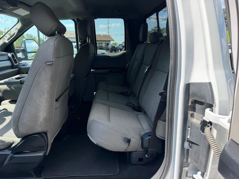Ford Super Duty F-250 SRW Vehicle Image 07
