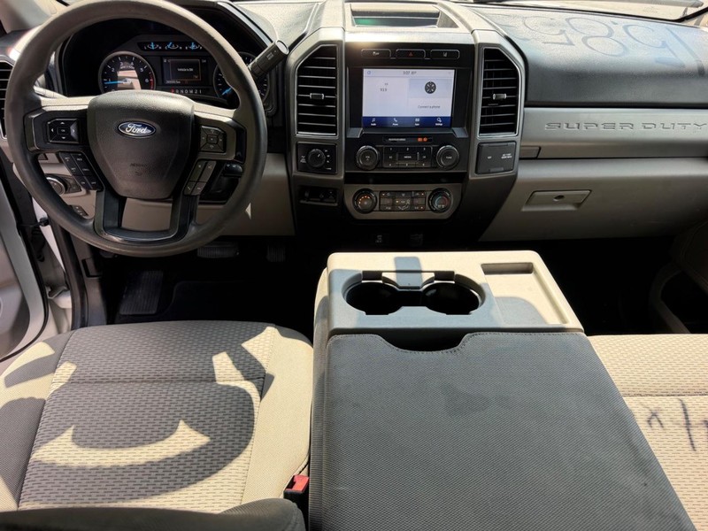 Ford Super Duty F-250 SRW Vehicle Image 08