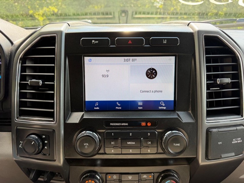 Ford Super Duty F-250 SRW Vehicle Image 12