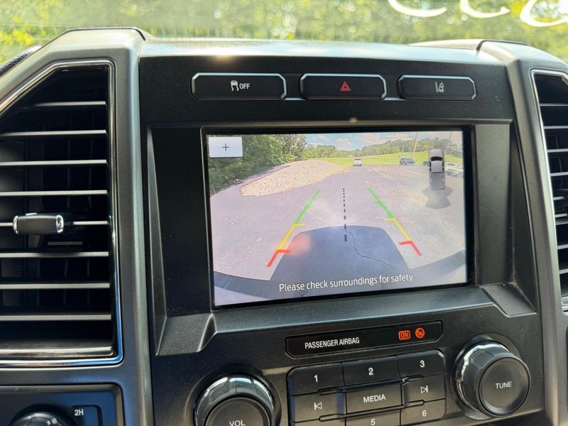 Ford Super Duty F-250 SRW Vehicle Image 18