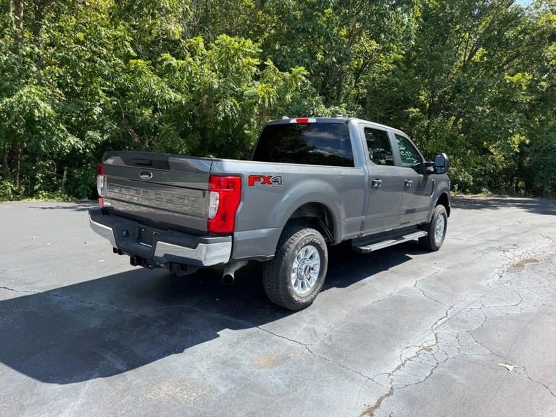 Ford Super Duty F-250 SRW Vehicle Image 03