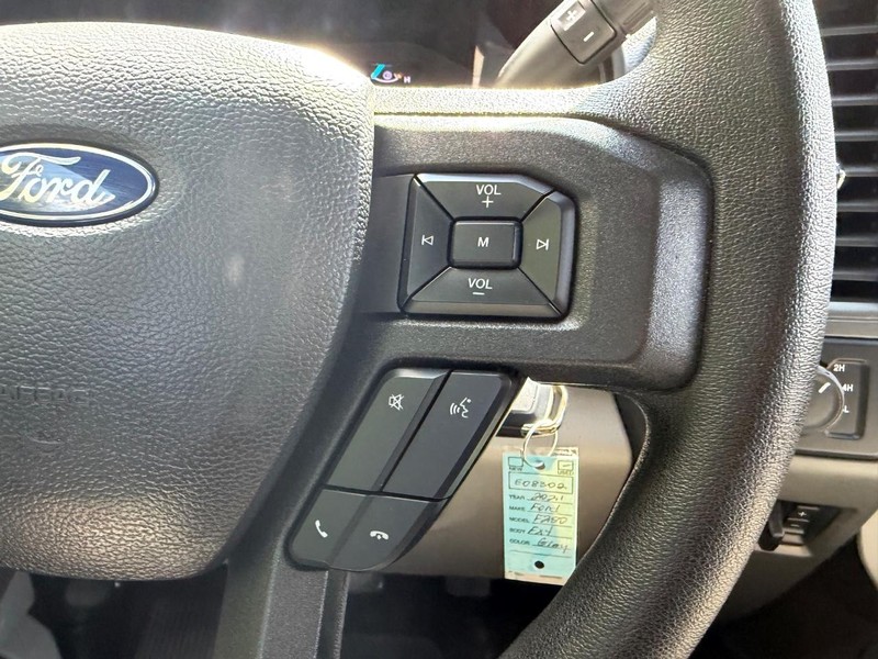 Ford Super Duty F-250 SRW Vehicle Image 11