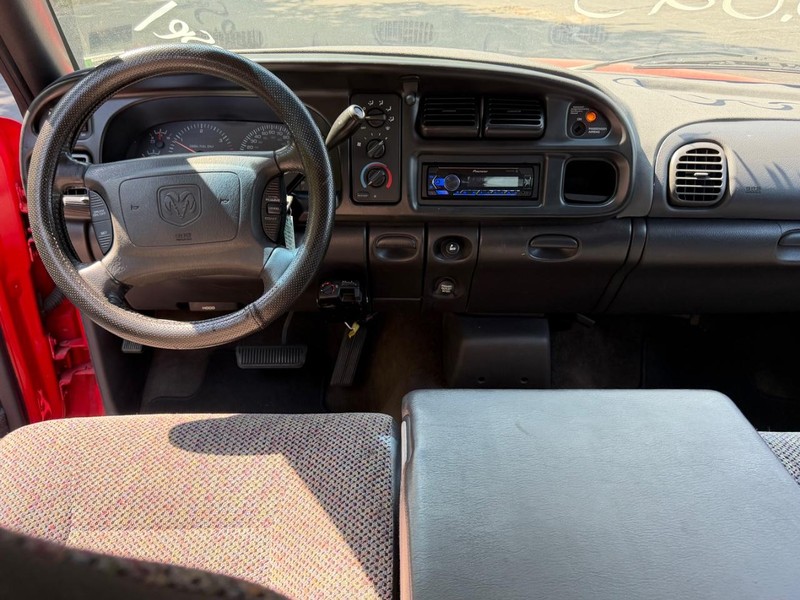 Dodge Ram 2500 Vehicle Image 08
