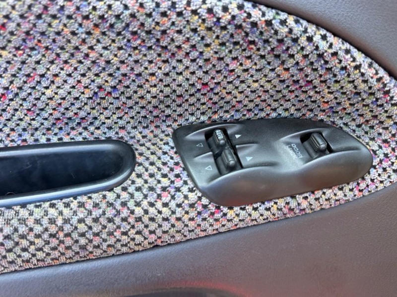 Dodge Ram 2500 Vehicle Image 15