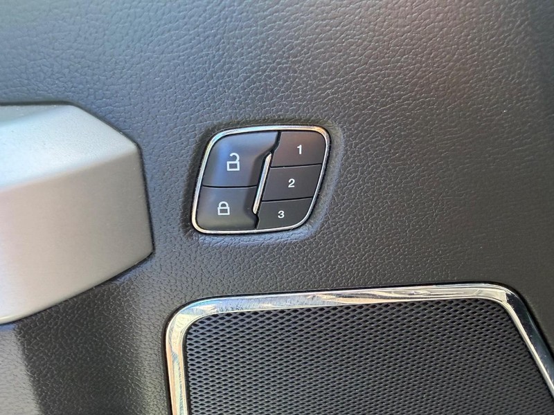 Ford F-150 Vehicle Image 16