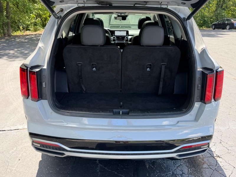Kia Sorento Vehicle Image 05