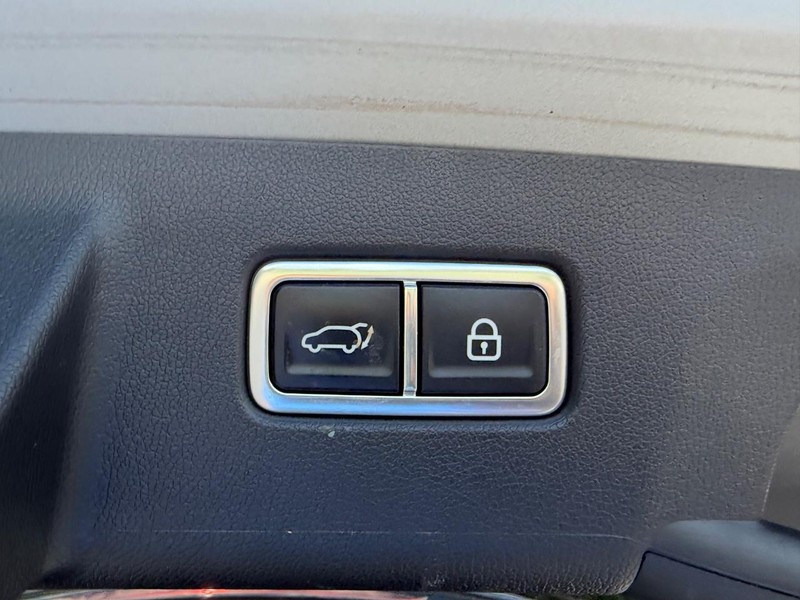 Kia Sorento Vehicle Image 06