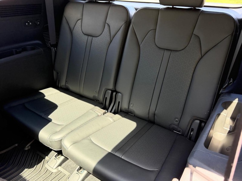 Kia Sorento Vehicle Image 08